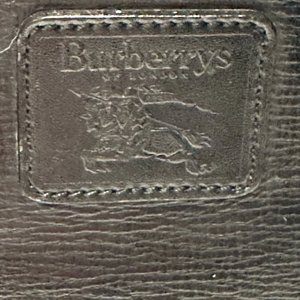 Burberrys Elegant Black Leather Unisex Business Bag EUC